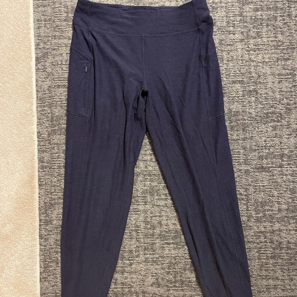 Lululemon Align Joggers - Picture 1 of 4